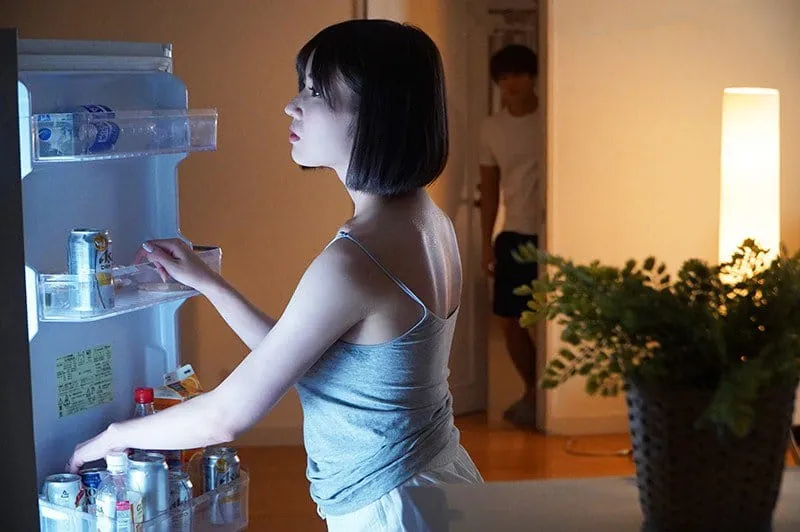 Chị vợ yêu cãi nhau với anh xã đến nhà người tình ở rồi phang luôn ông chồng em gái
